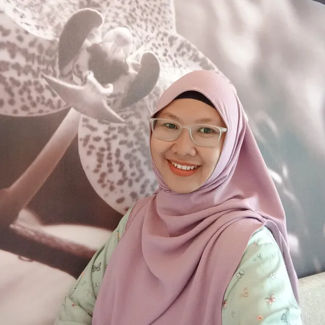Lies Nur Azizah, S. Par